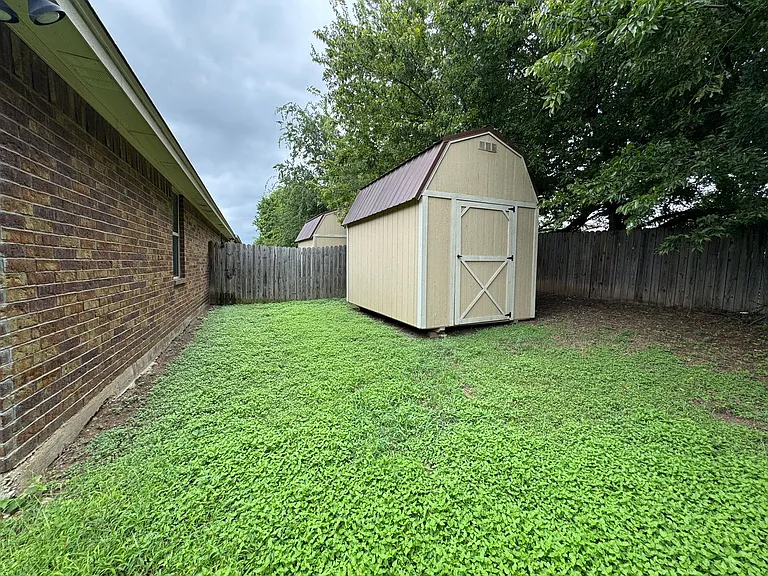 4305 Cambridge Dr — Photo 23