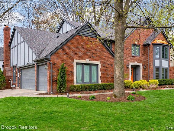 3rd image of 5536 Whitfield Dr