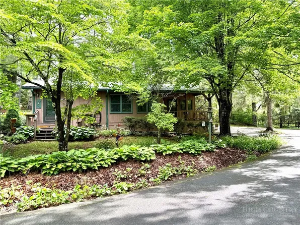 71 Yarrow Circle, Linville, NC 28657