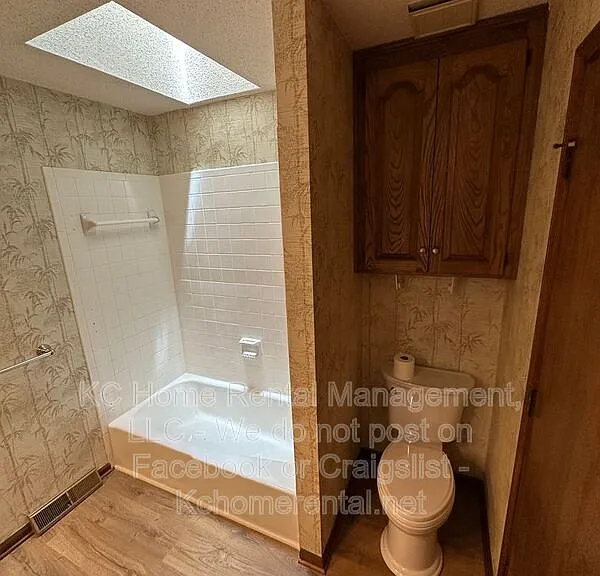6251 Rene St — Photo 21