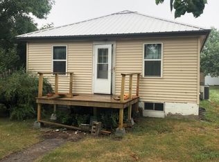 404 S Main St, Onida, SD 57564