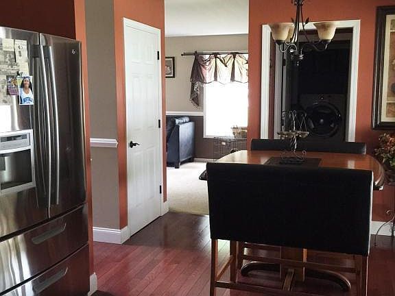 5th image of 10 Fawn Ln