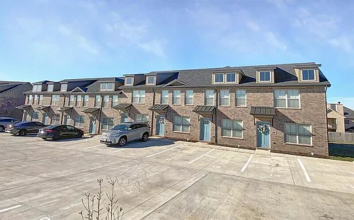 1000-103 Henry Place Blvd Photo 1