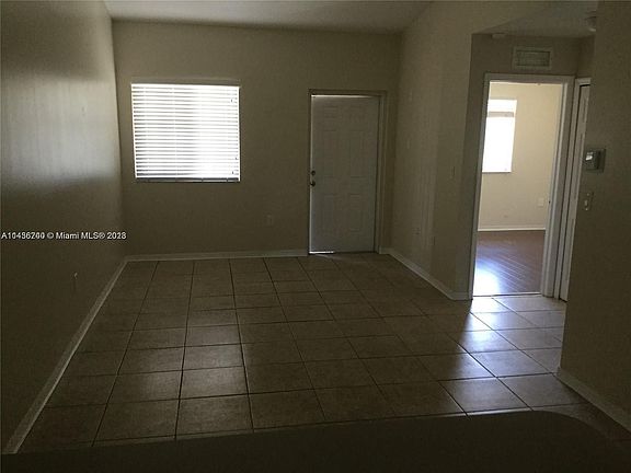 3rd image of 2731 SE 12th Pl Unit 204