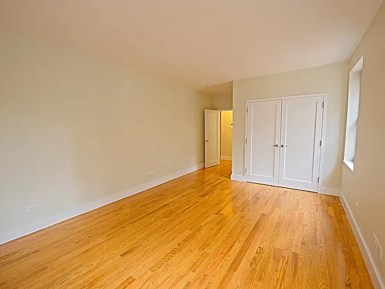 8 Gramercy Park #4J — Photo 3
