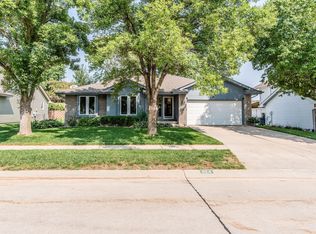 1124 Tower Ridge Dr, Council Bluffs, IA 51503