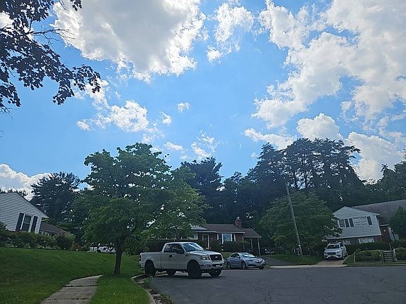 3rd image of 1101 Rowan Ct