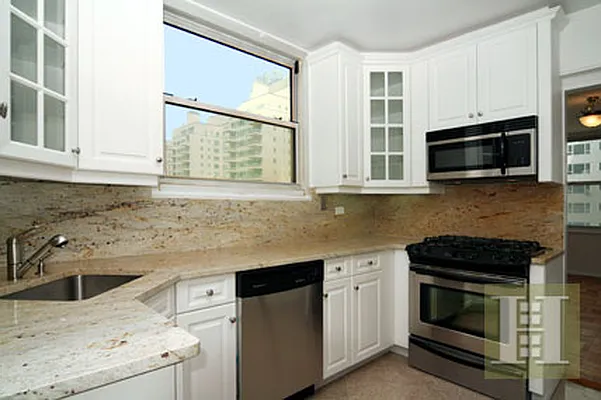 Rented by Halstead Real Estate | media 5