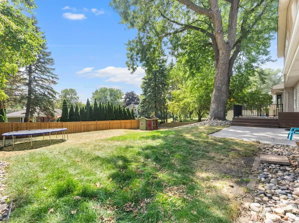 7181 Steepleview Rd, Woodbury, MN 55125