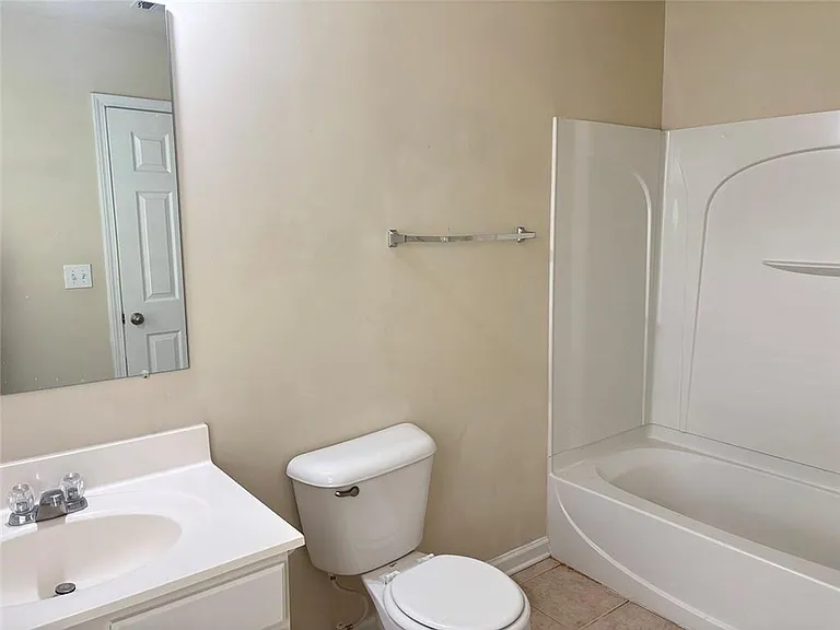 2215 Landing Walk Dr — Photo 13