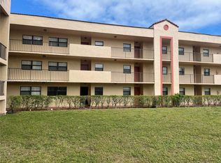 3399 Foxcroft Rd APT 110, Hollywood, FL 33025