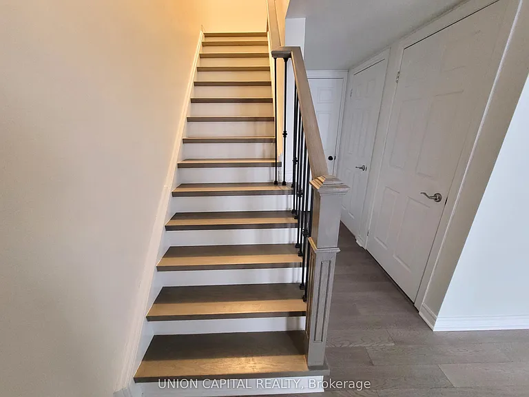 314 John St #190 — Photo 4