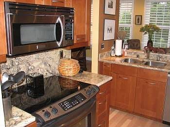 4th image of 1260 Cleveland Ave #308