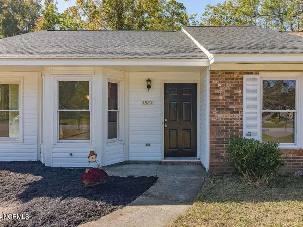 1925 Rolling Ridge Drive, Midway Park, NC 28544