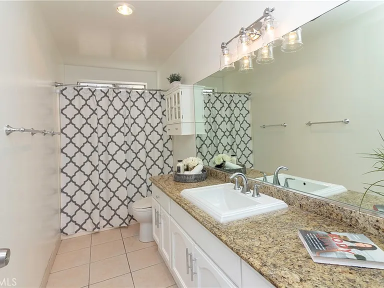 5412 Lindley Ave #117 — Photo 8