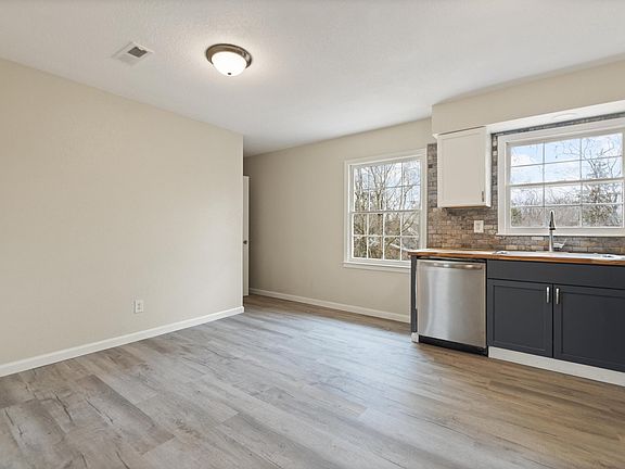 5th image of 3531 Olympia Rd