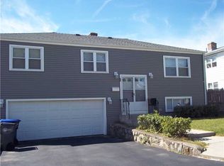 31 Claremont Ave, Providence, RI 02908