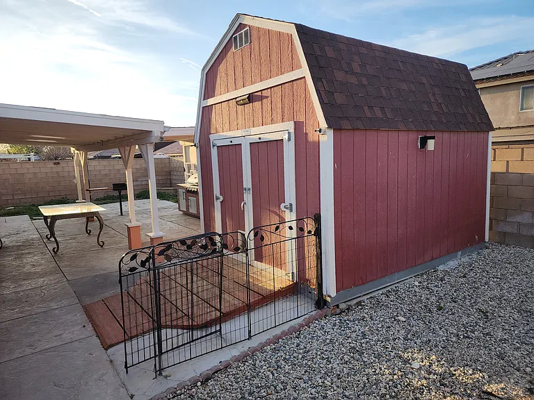 3045 E Newgrove St — Photo 15