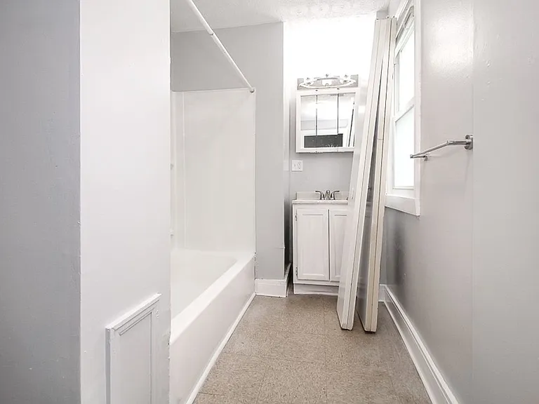 3104 Seymour Ave — Photo 11