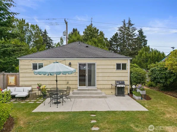 2638 SW 106th Street, Seattle, WA 98146