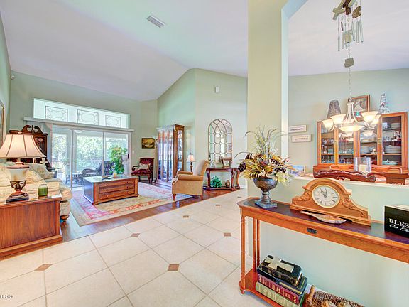 3rd image of 3320 Burkeland Pl