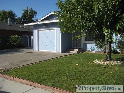 2nd image of 609 Wild Oak Dr