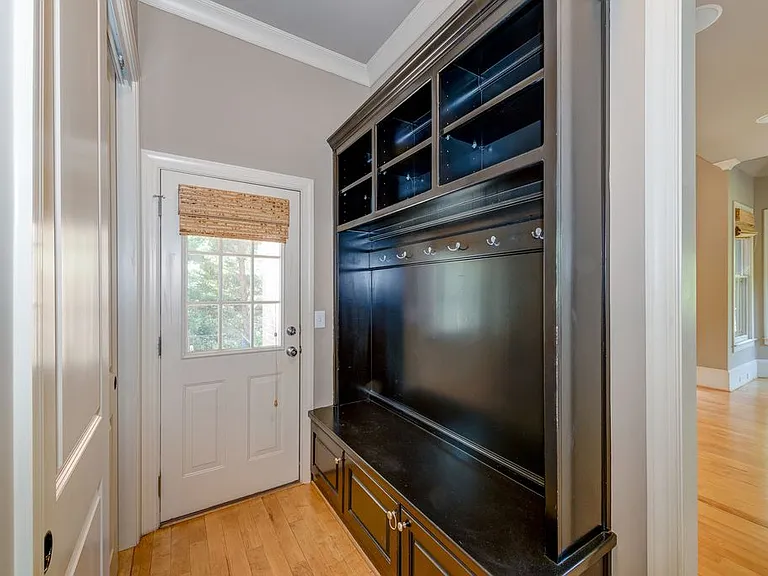 950 Glengate Pl — Photo 18