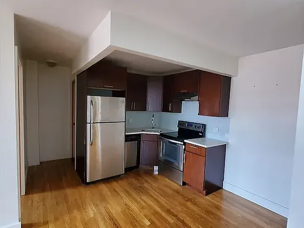346 Grand St APT 3A, Brooklyn, NY 11211
