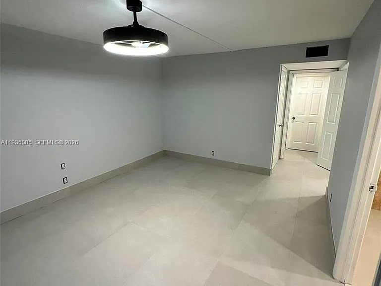 9440 SW 8th St #402 — Photo 12