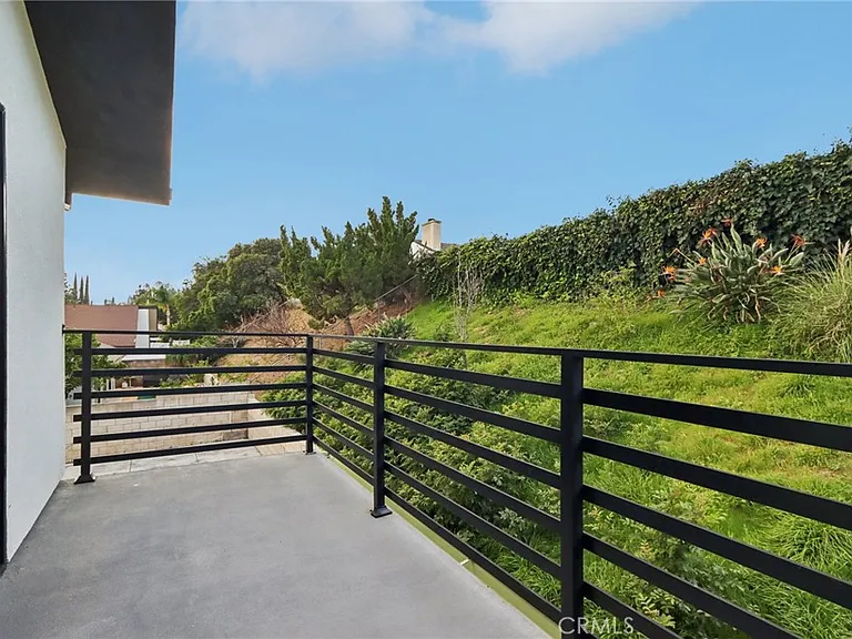 17465 Tuscan Dr — Photo 26