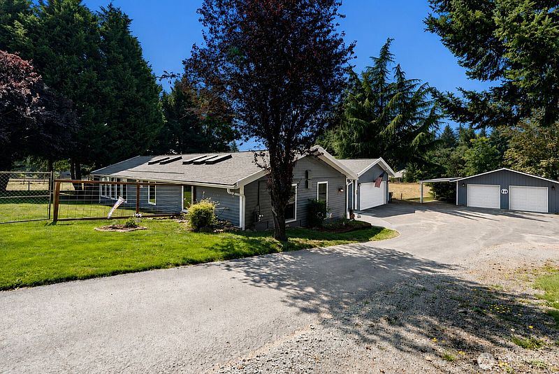 2nd image of 22514 145th Avenue E