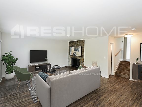 4th image of 422 Raintree Pl