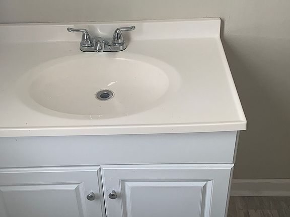 3rd image of 227 E Line Dr