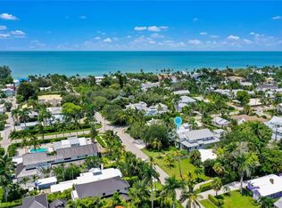 223 11th Ave S, Naples, FL 34102