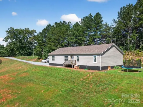 194 Love Dr, Marion, NC 28752