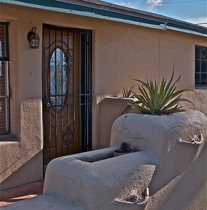 1465 Square feet of living space