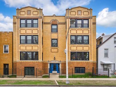 4325 N Troy St APT 2, Chicago, IL, 60618