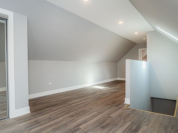 4th image of 2026 W Coulter St