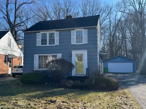 4586 E Berwald Rd, South Euclid, OH 44121