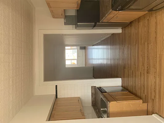 Rented by Flatiron Real Estate Advisors LLC | media 12