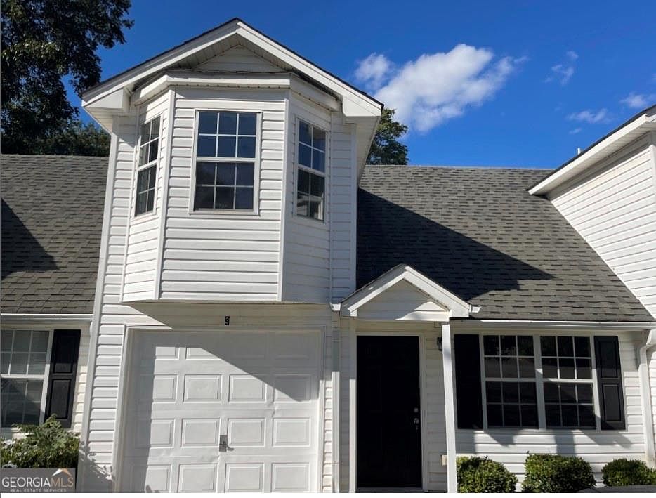 1st image of 209 E Wilson St