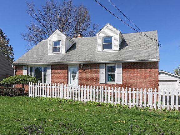 2nd image of 380 Fairlawn Ave