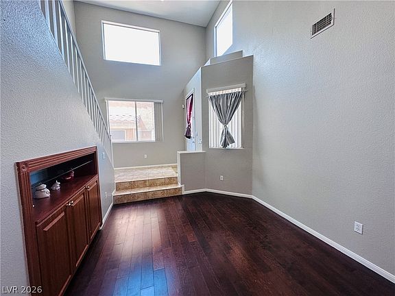 2nd image of 6789 Gold Yarrow St