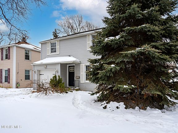 3rd image of 1649 Crestwood Rd