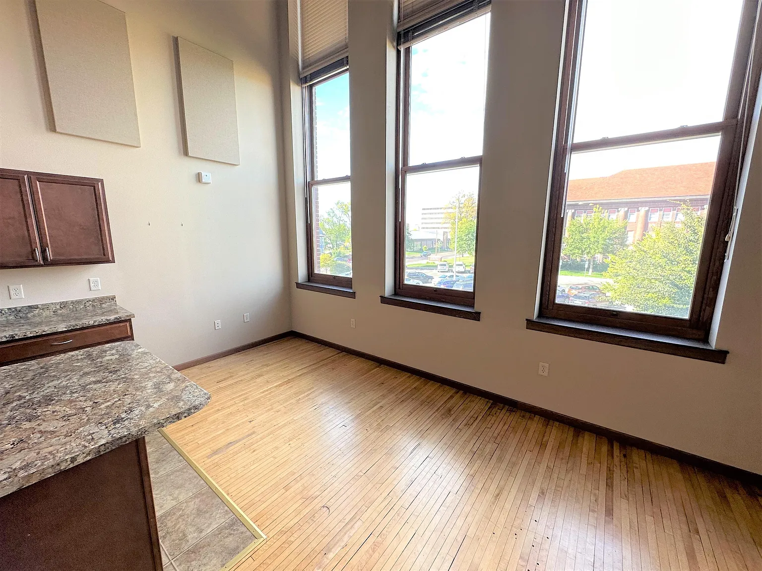214 S Kline St - Roosevelt Apts - 20 — Photo 4