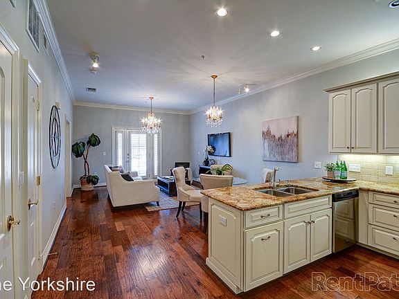 4th image of 3601 Shire Blvd #124