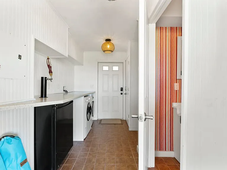 Laundry Room Cabinet
