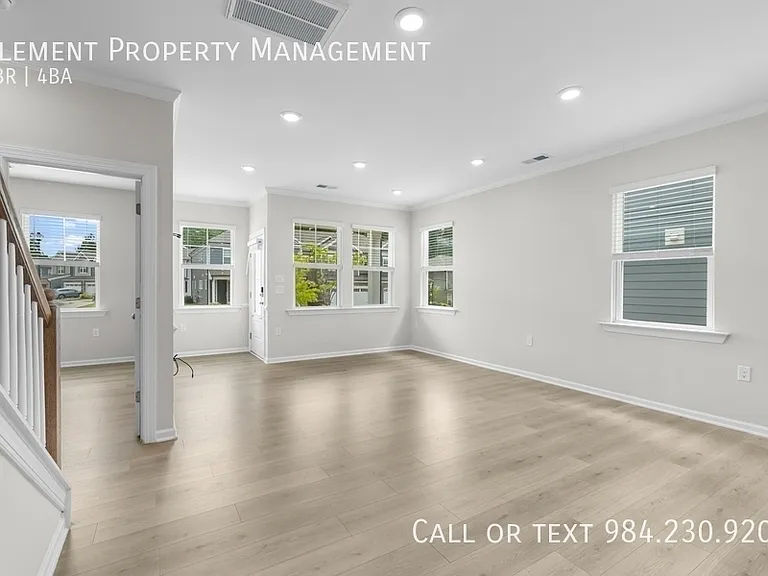 2466 Hutch Ln #1 — Photo 13