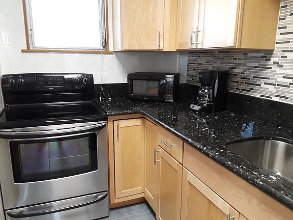2nd image of 417 Nohonani St APT 405