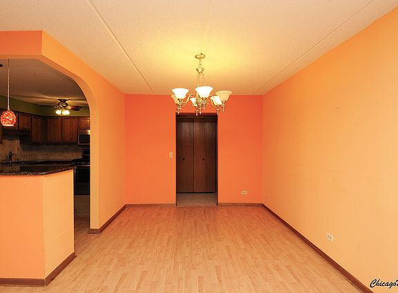 3rd image of 6455 W Belle Plaine Ave